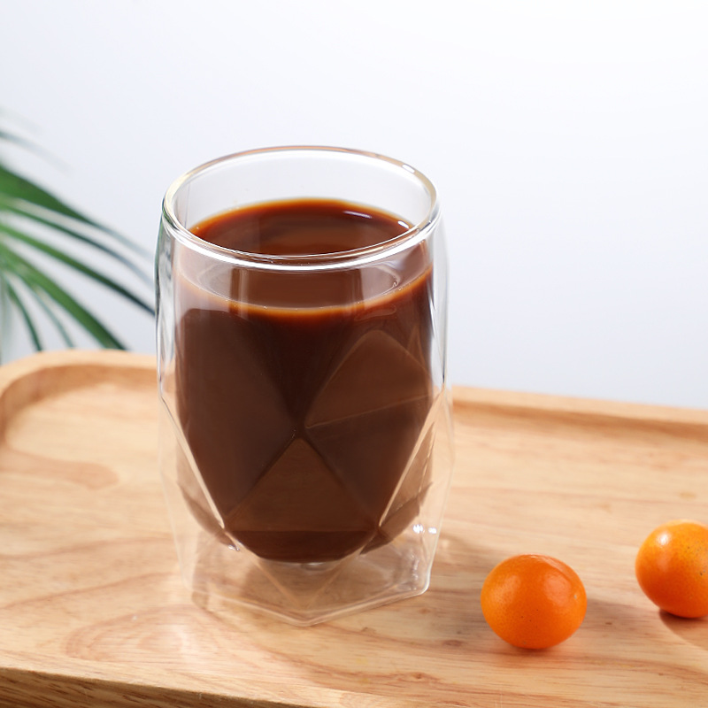 எளிய வெப்ப-எதிர்ப்பு இரட்டை சுவர் தனிமைப்படுத்தப்பட்ட கண்ணாடி கோப்பை